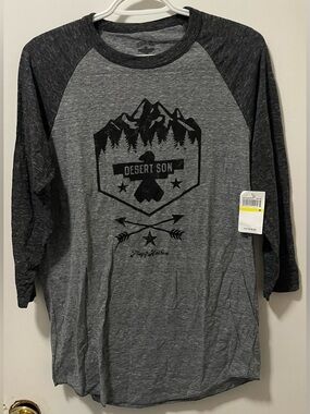 Flag &Anthem Desert Son Men Two-Tone Gray Charcoal 3/4 Sleeve Graphic Tee Medium